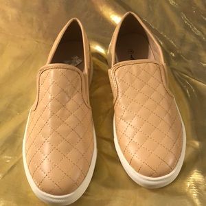 New Women’s Loafers Size 11